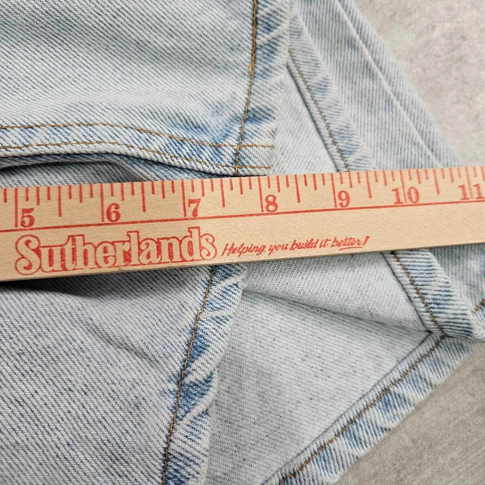 Vintage Levis 550 Relaxed Fit Denim Shorts Light Wash Mens 36 Made in USA 90s